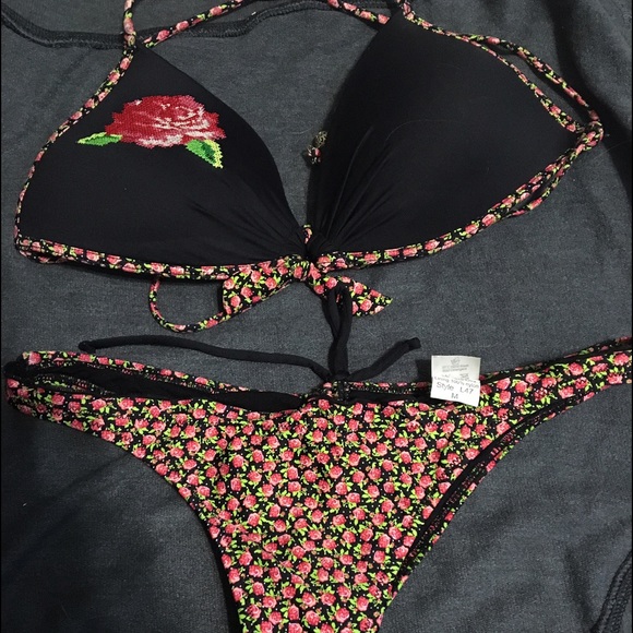 B SWIM bathing suit - Picture 1 of 3